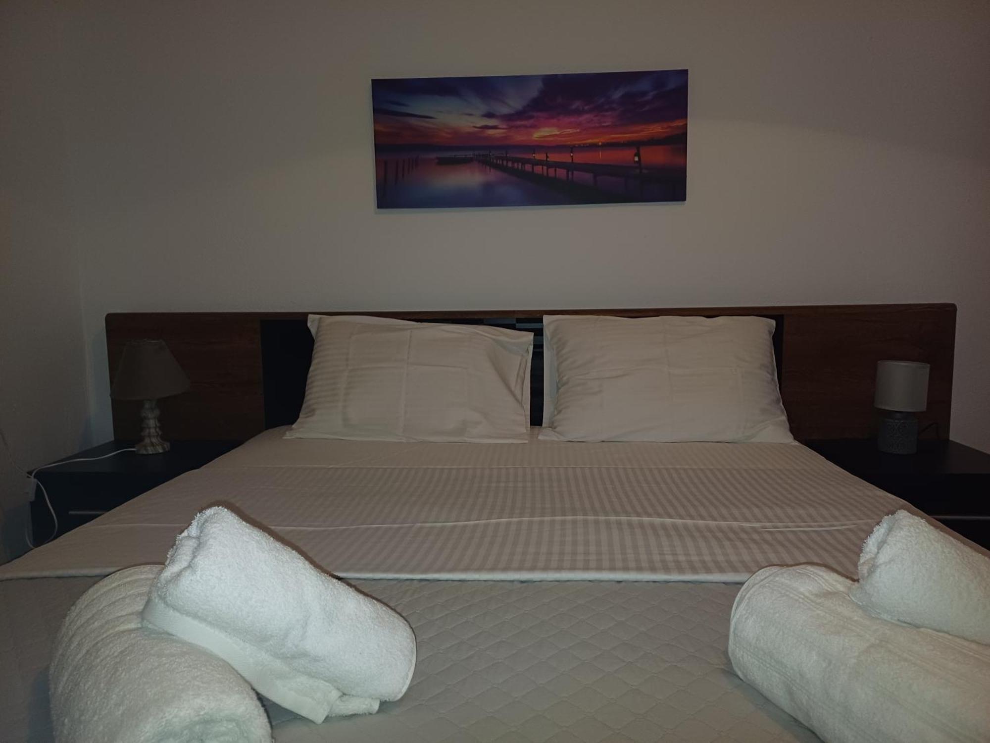 G.Tzanis Luxury Apartments ปาร์กา ภายนอก รูปภาพ
